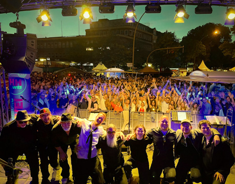 Eppendorfer Landstrassenfest 2026 party crowd